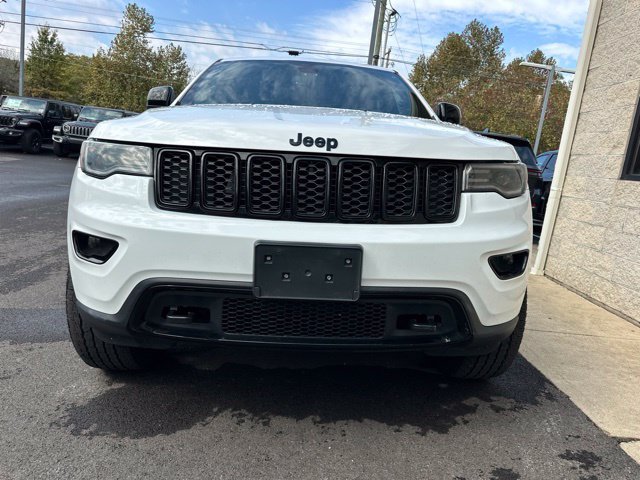 Used 2020 Jeep Grand Cherokee Laredo AWD/4WD image 25