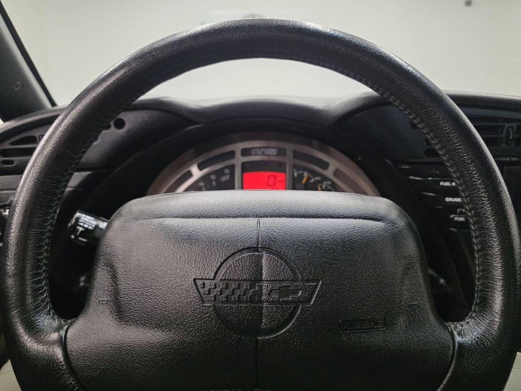 Used 1995 Chevrolet Corvette Coupe RWD image 26