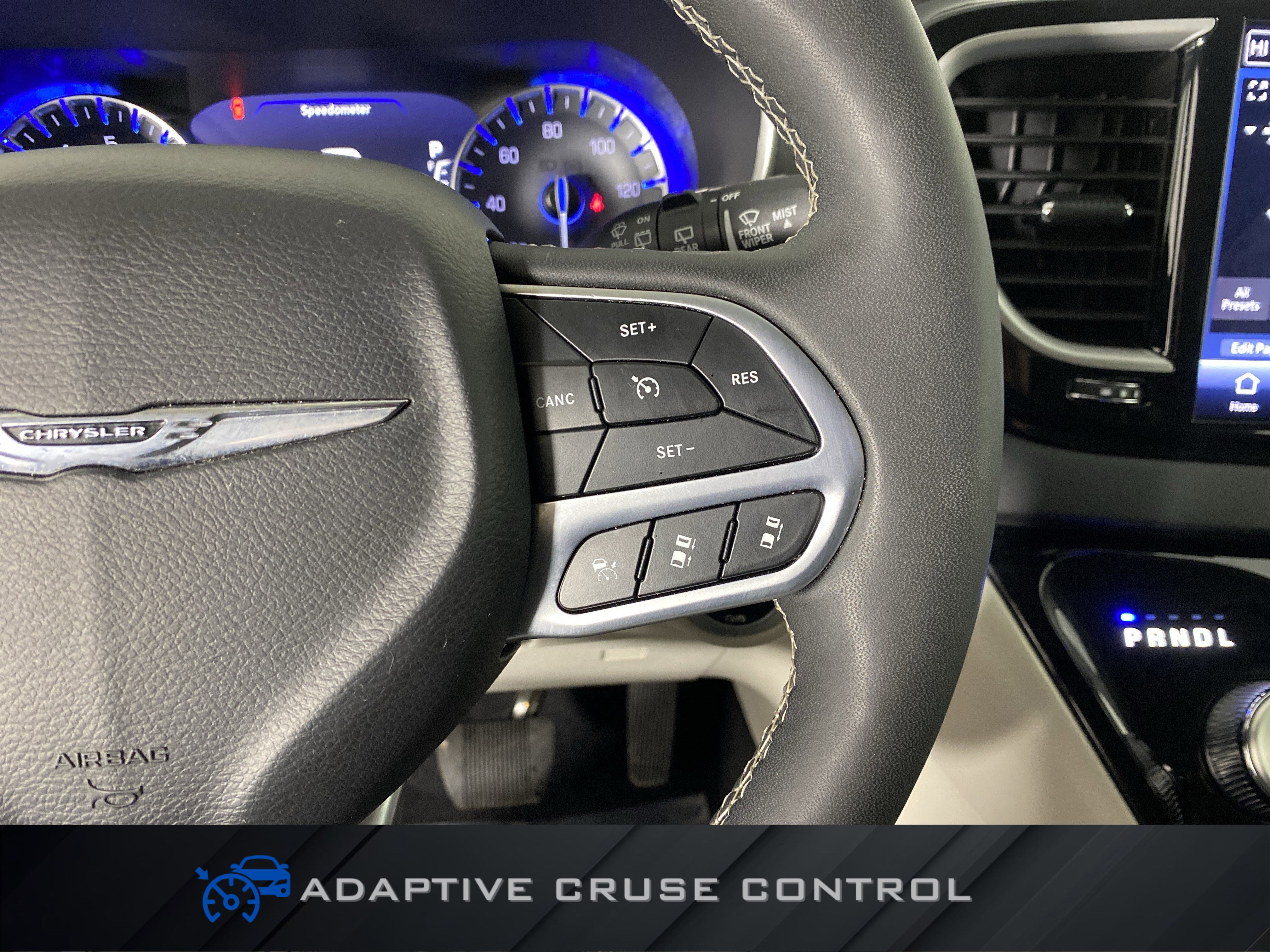 Used 2024 Chrysler Pacifica Touring-L image 23