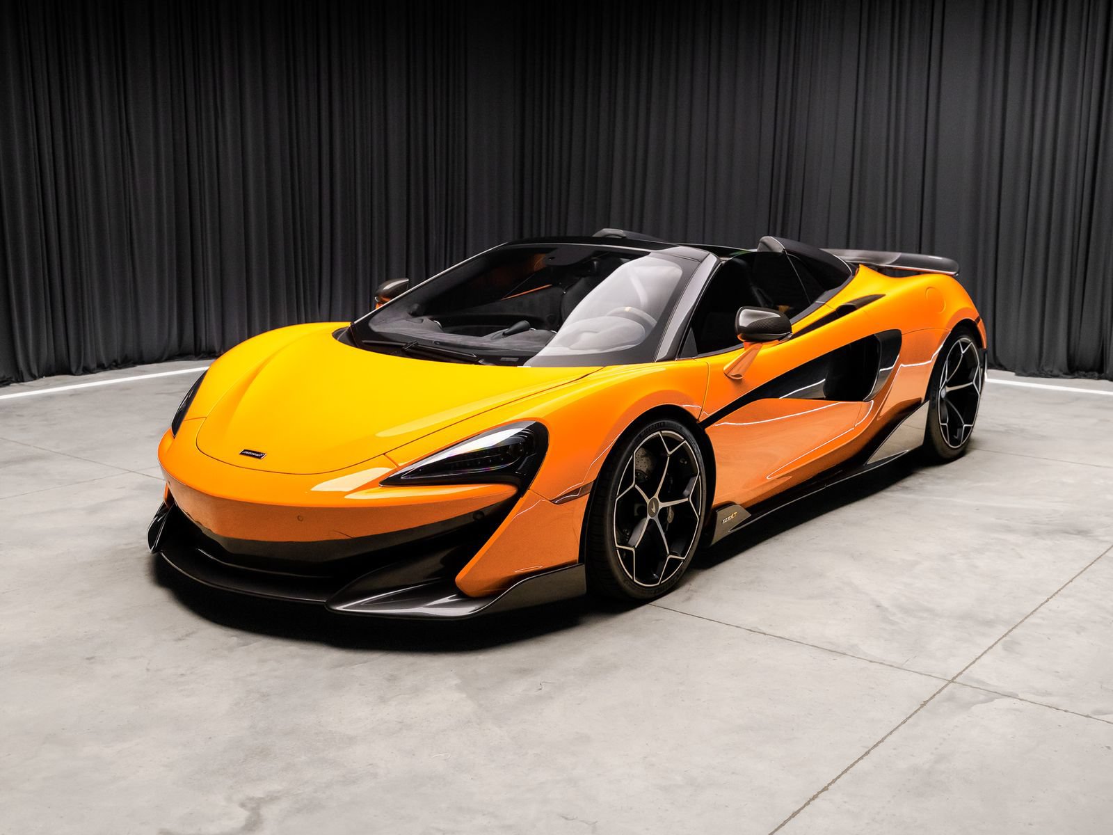 Used 2020 McLaren 600LT Spider RWD image 23
