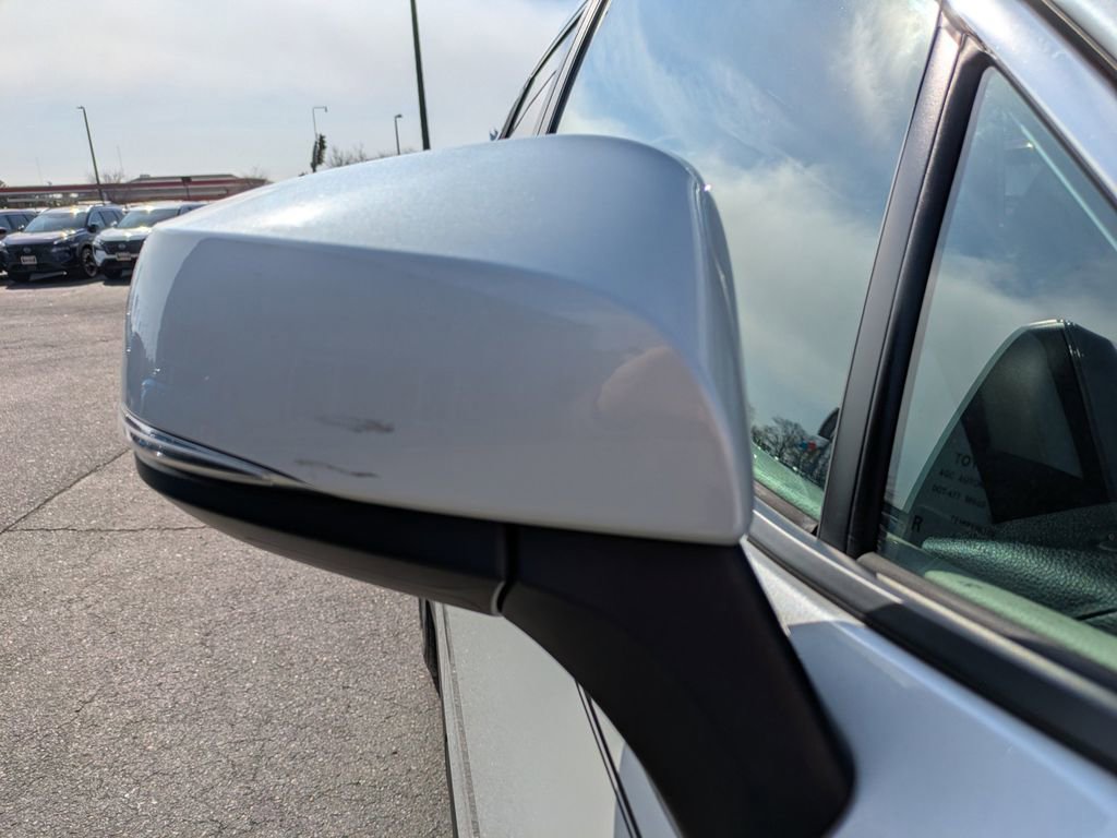 Used 2024 Toyota Corolla Cross XLE image 22