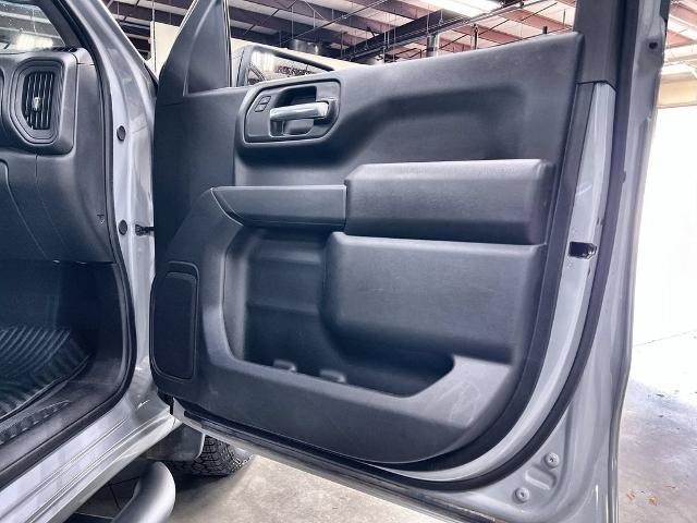 Used 2024 Chevrolet Silverado 1500 Custom w/ Turbomax Blackout Package AWD/4WD image 28