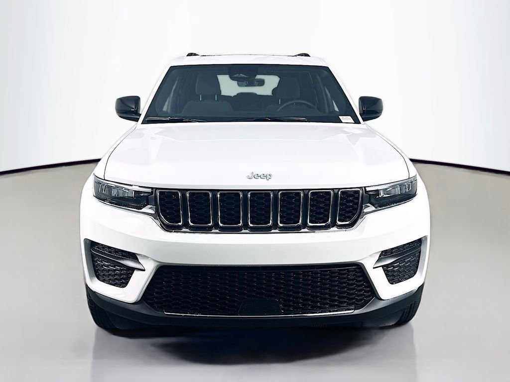 New 2025 Jeep Grand Cherokee Laredo X w/ Luxury Tech Group I RWD image 2