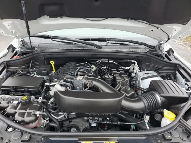 Used 2025 Dodge Durango GT AWD/4WD image 11
