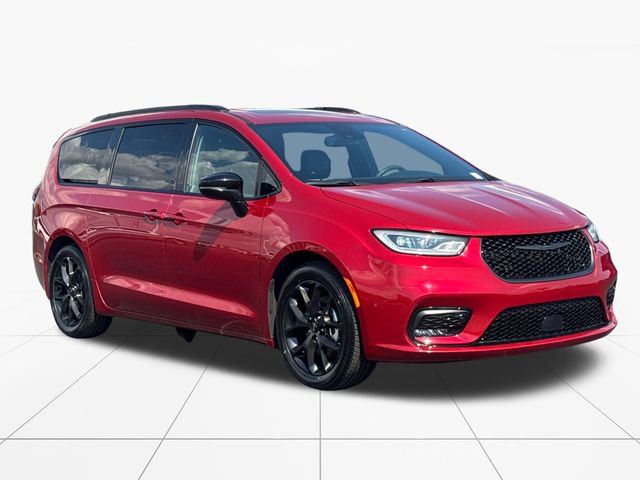 Used 2025 Chrysler Pacifica Limited FWD image 8