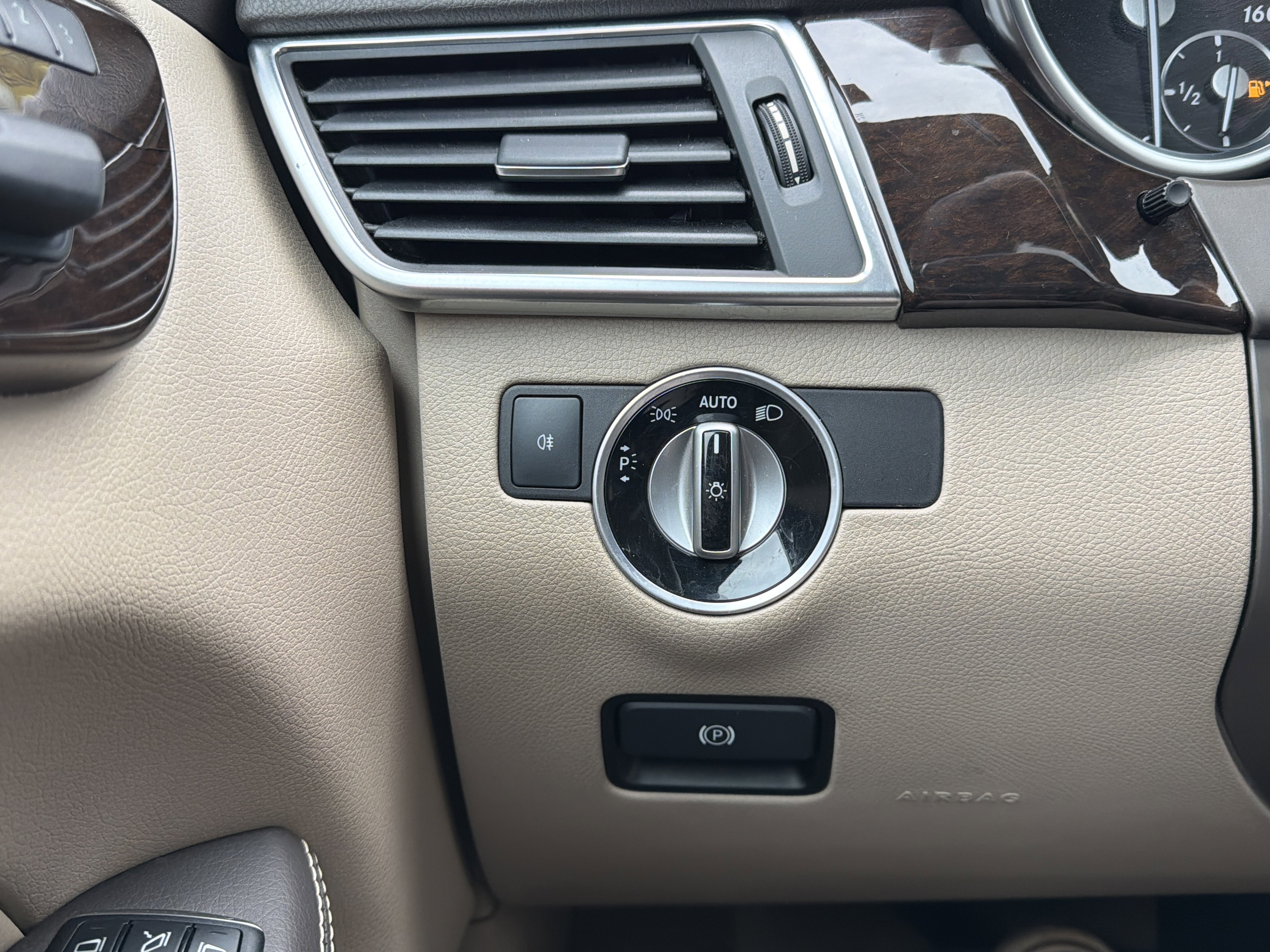 Used 2014 Mercedes-Benz ML 350 4MATIC image 25