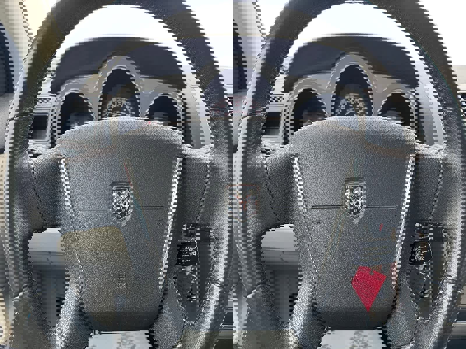 Used 2010 Dodge Avenger R/T image 15