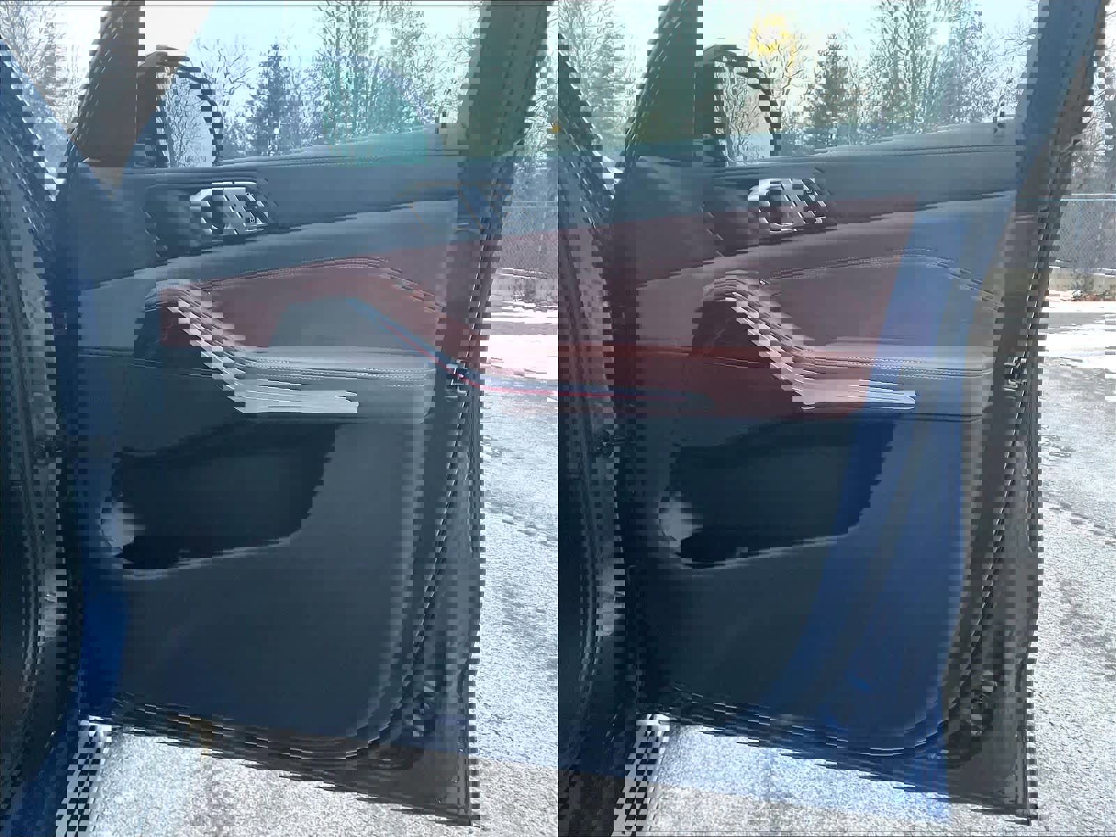 Used 2023 BMW X5 xDrive45e image 12