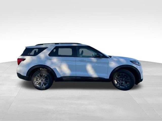 Used 2025 Ford Explorer Active w/ Active Comfort Package image 7