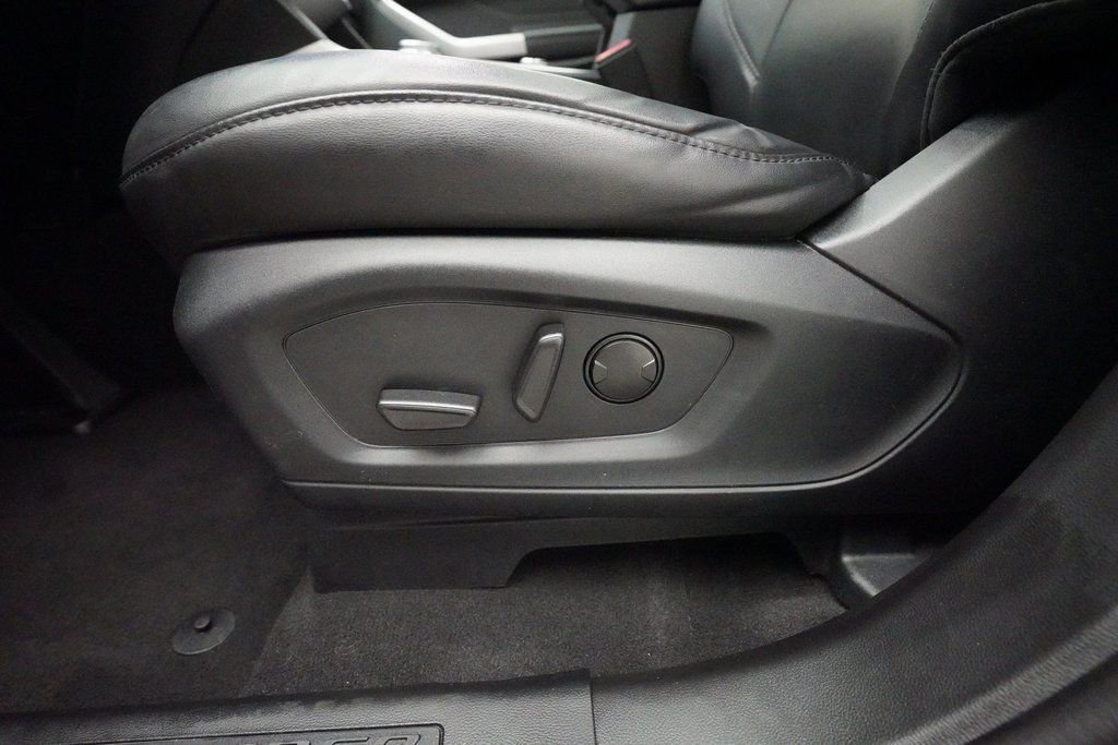 Used 2023 Ford Explorer XLT w/ Equipment Group 202A image 30