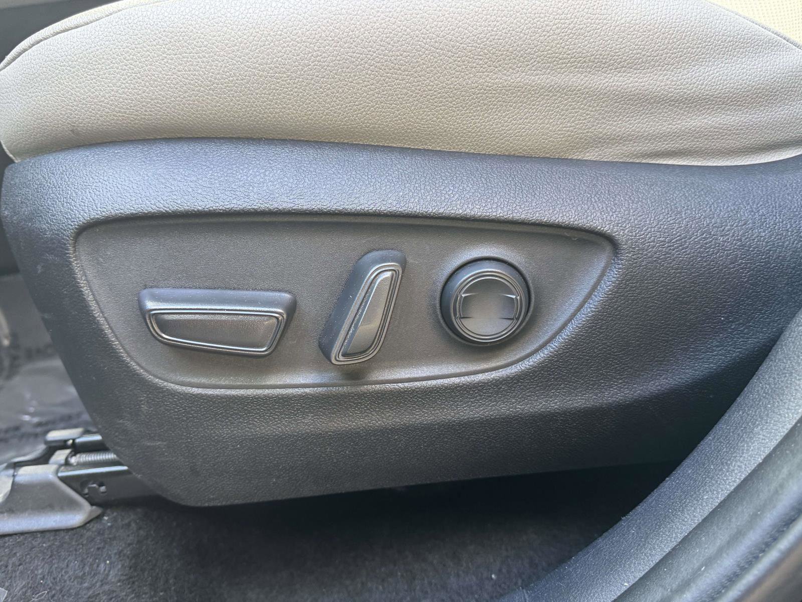 Used 2024 Toyota Grand Highlander XLE image 19