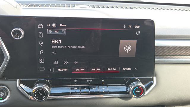 Used 2023 GMC Canyon Elevation image 11