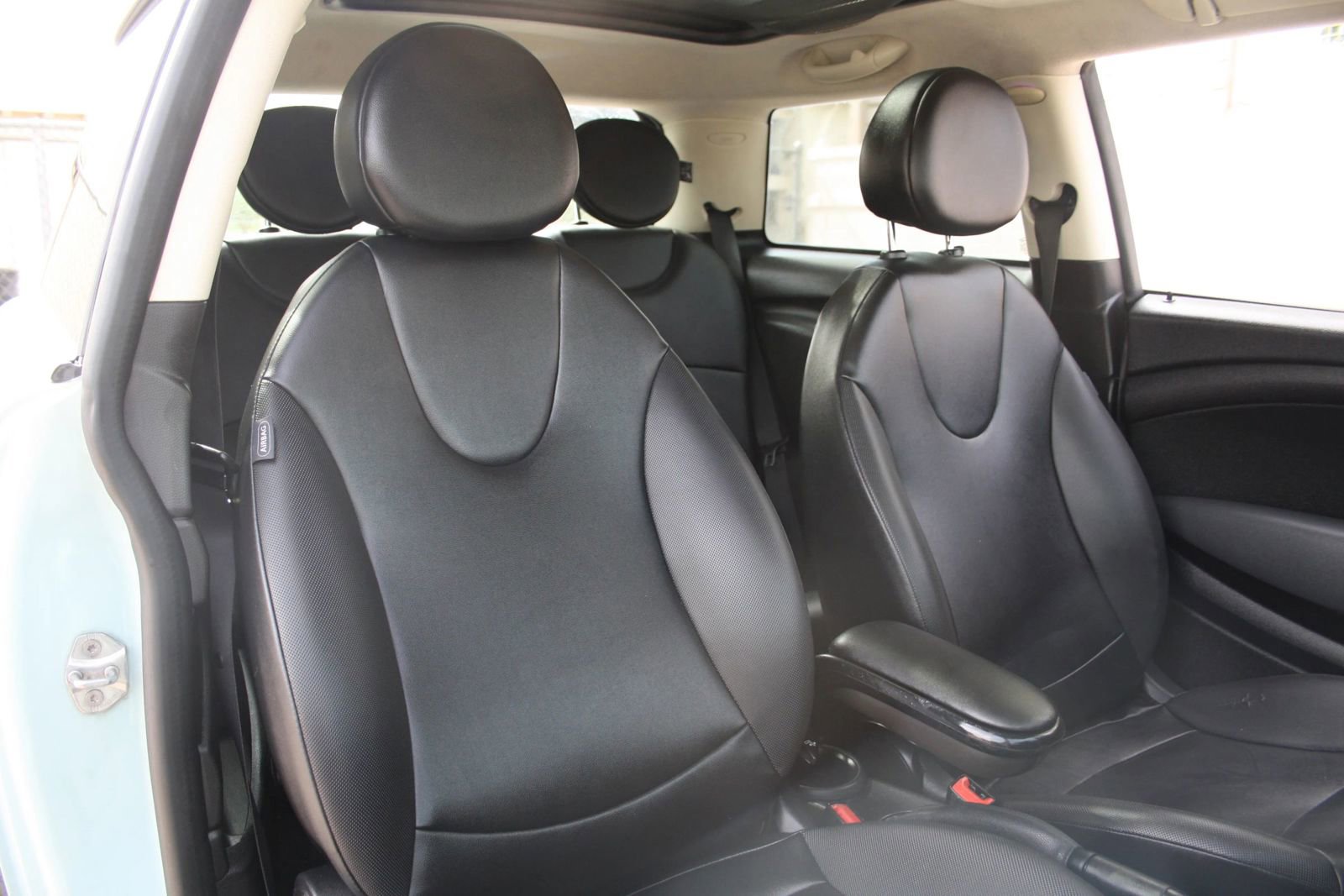 Used 2012 MINI Cooper Hardtop FWD image 8