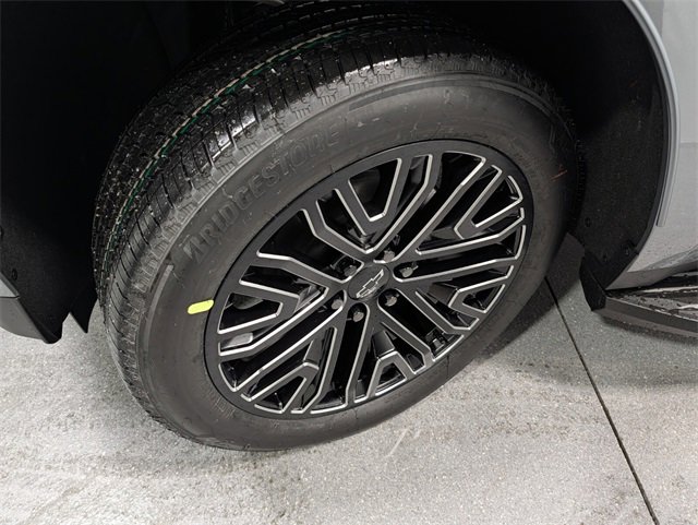 New 2026 Chevrolet Suburban Premier image 10