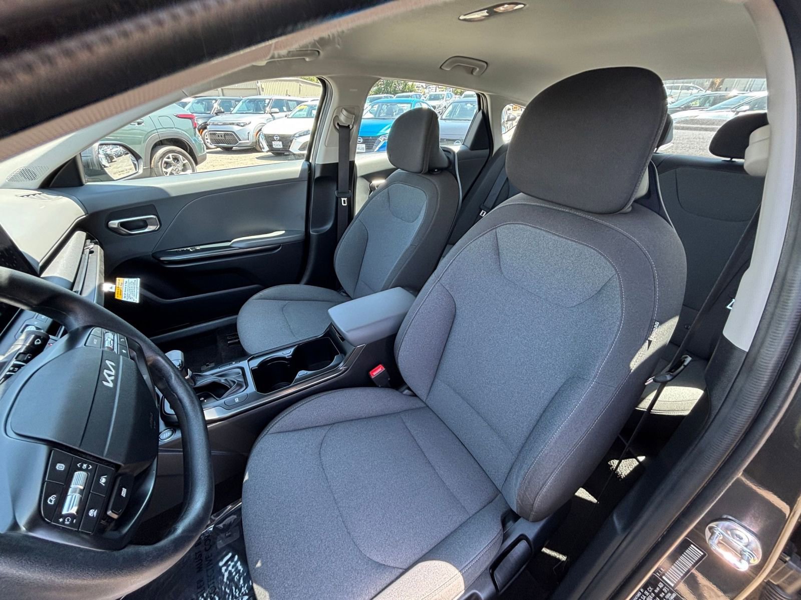 Used 2025 Kia K4 FWD image 35