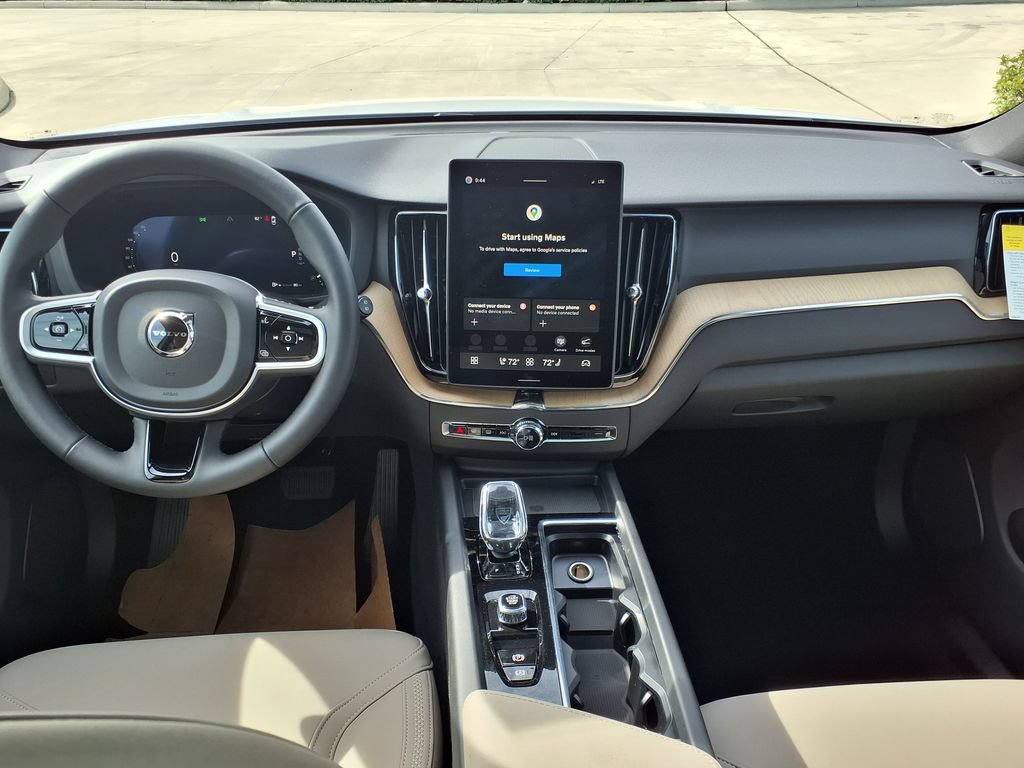 New 2026 Volvo XC60 B5 Plus w/ Protection Package Premier AWD/4WD image 18