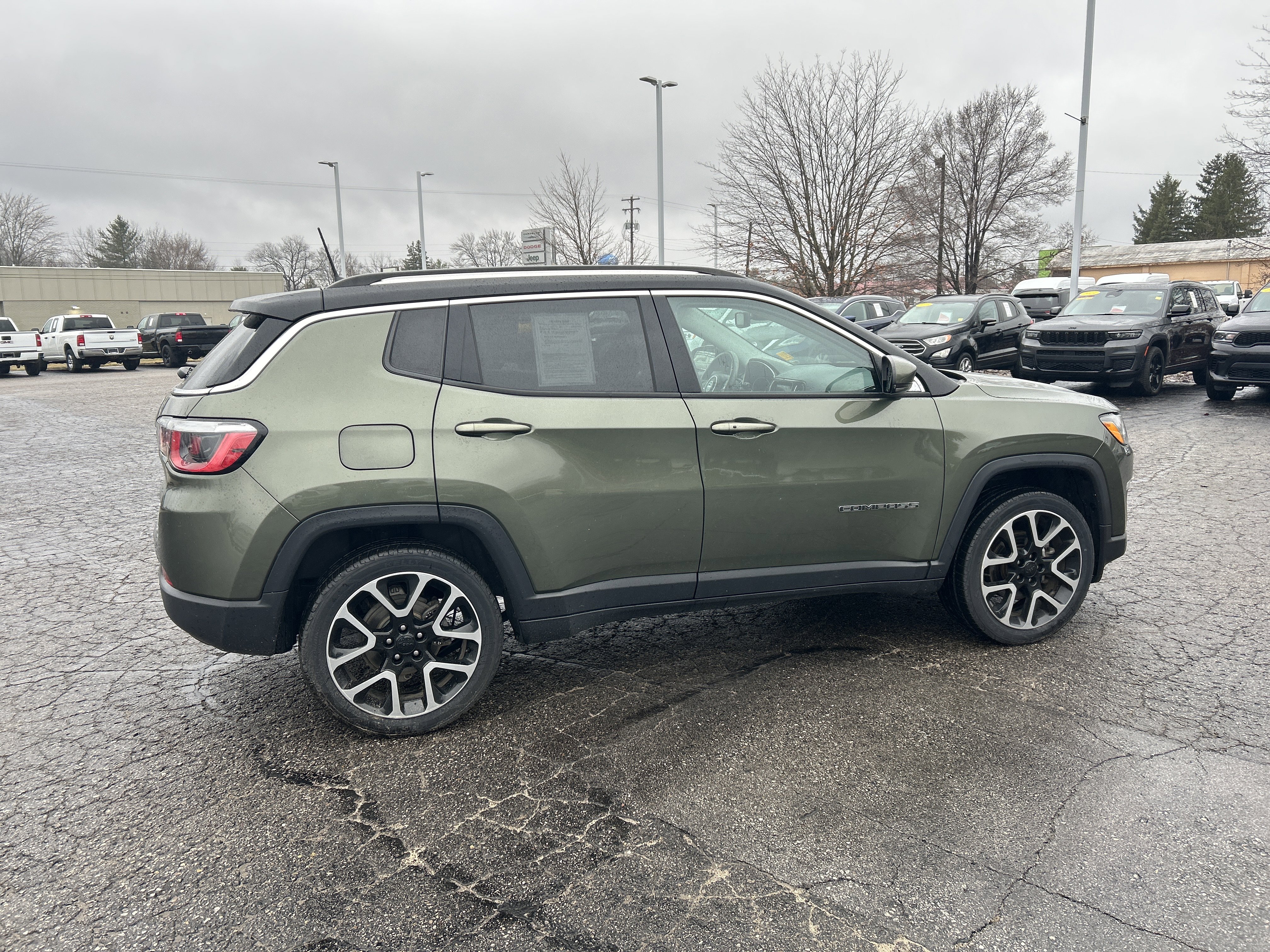 Used 2019 Jeep Compass Limited AWD/4WD image 3