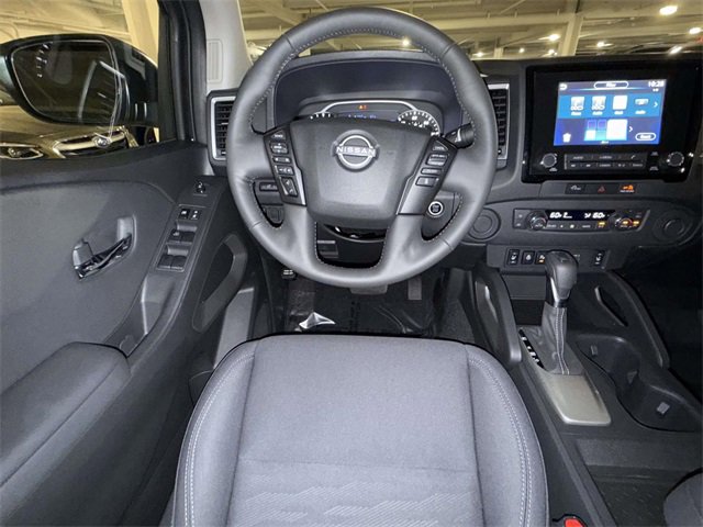 Used 2024 Nissan Frontier SV w/ SV Convenience Package image 4