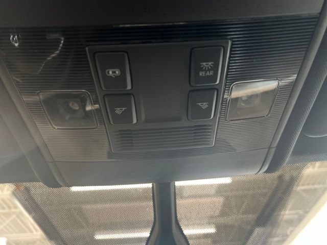 Used 2023 Volkswagen Atlas Cross Sport SE FWD image 18