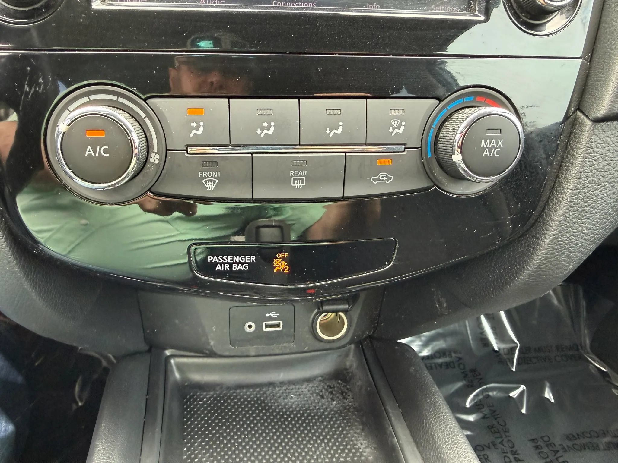Used 2019 Nissan Rogue S FWD image 17