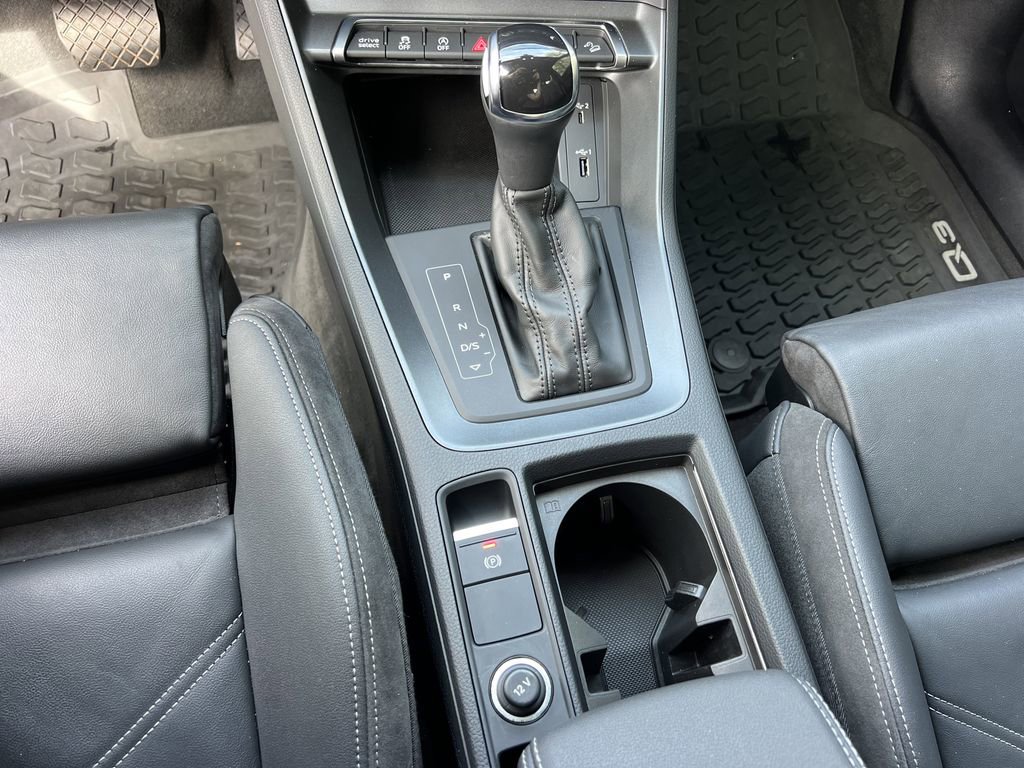 Used 2021 Audi Q3 2.0T Premium w/ Convenience Package image 28