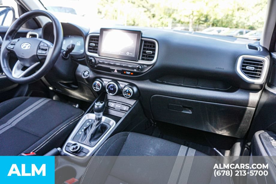 Used 2025 Hyundai Venue SEL FWD image 23
