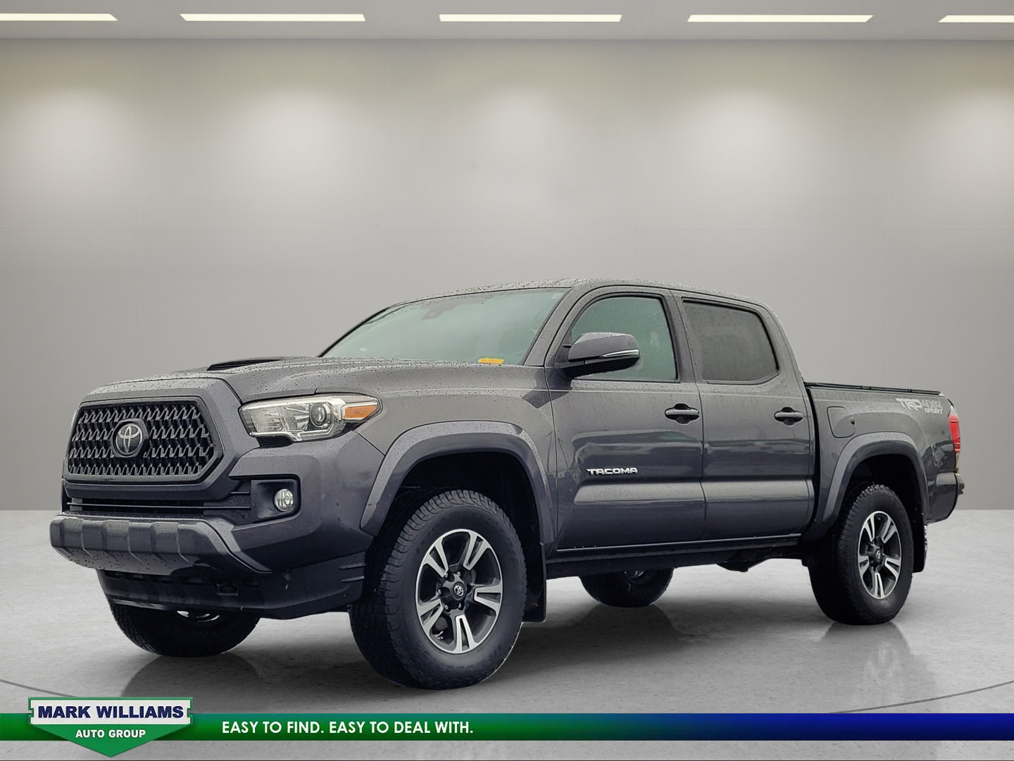 Used 2018 Toyota Tacoma TRD Sport AWD/4WD image 8