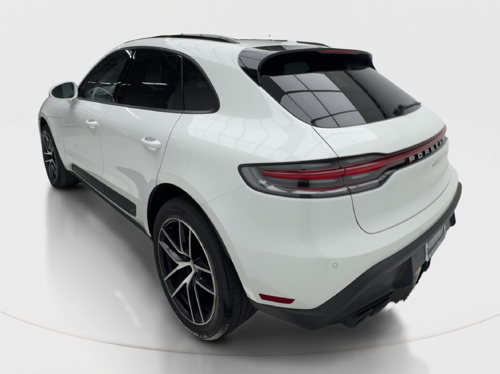 Used 2024 Porsche Macan w/ Premium Plus Package AWD/4WD image 11