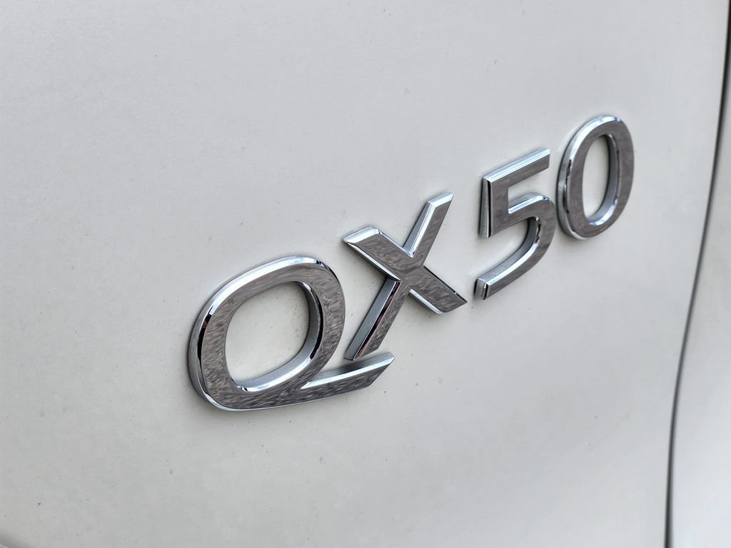 Used 2022 INFINITI QX50 Luxe FWD image 11