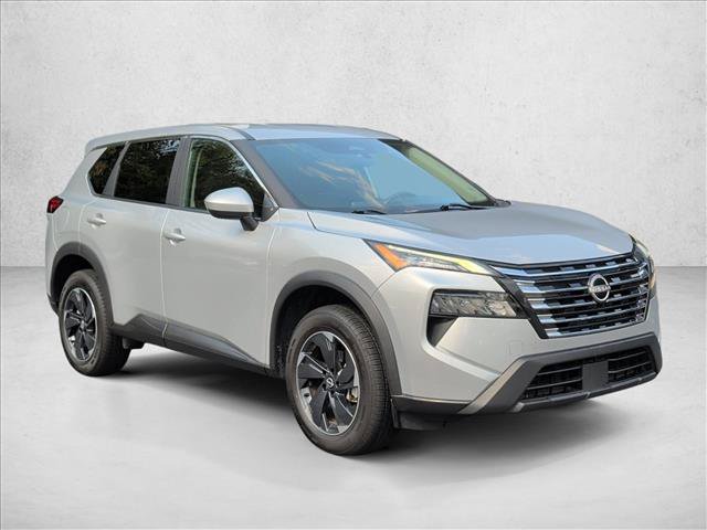 Used 2024 Nissan Rogue SV AWD/4WD image 3