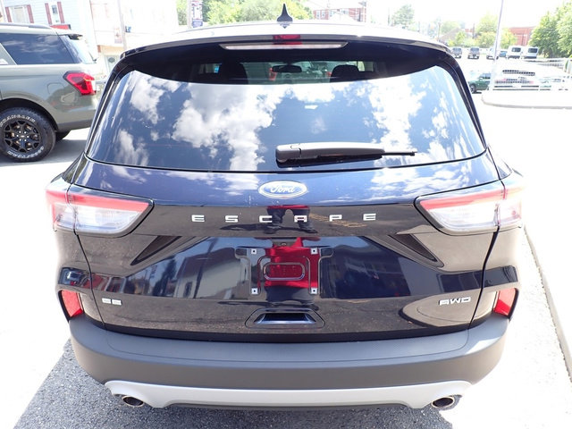 Used 2021 Ford Escape SE image 4