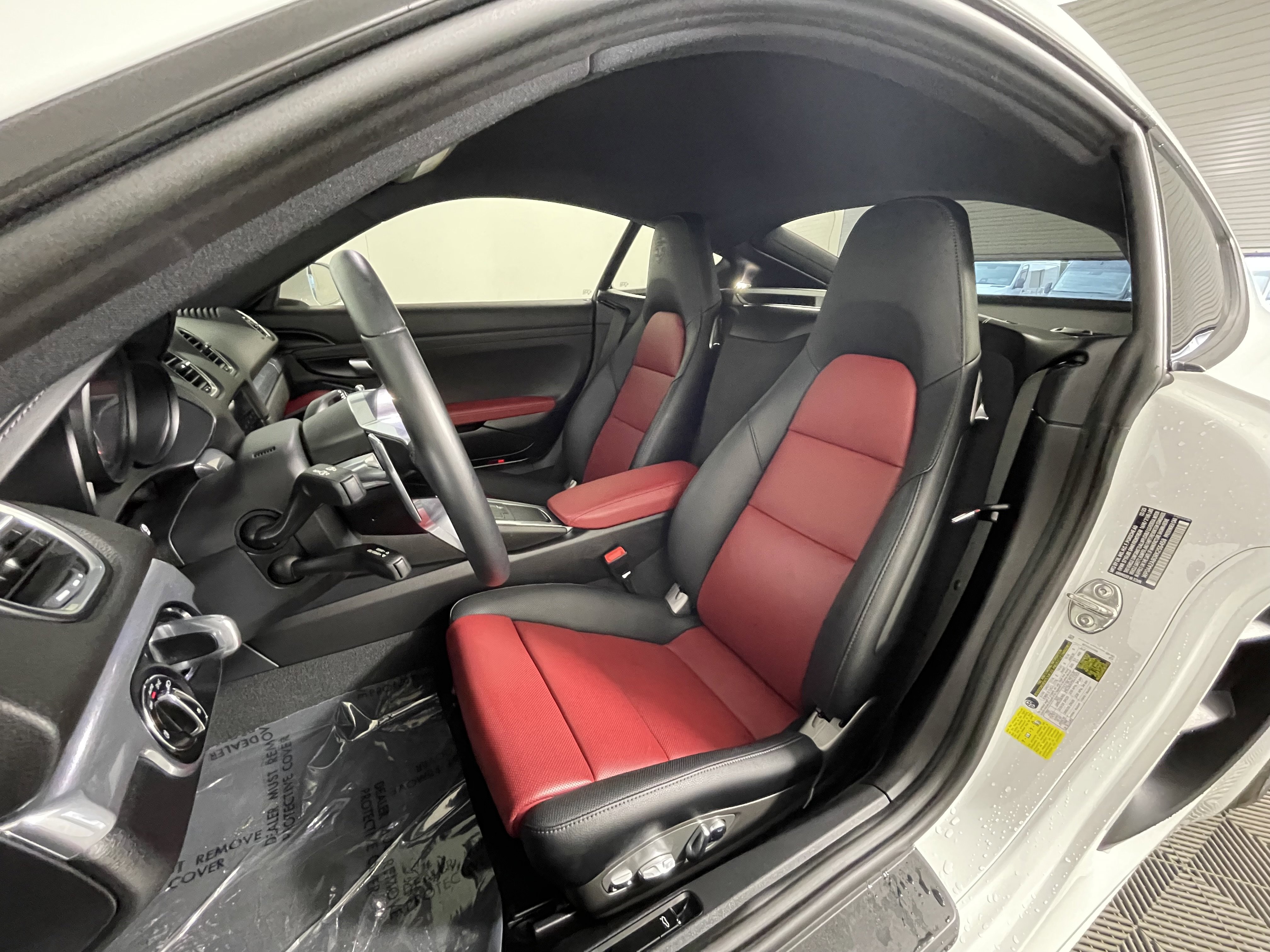 Used 2024 Porsche 718 Cayman image 5