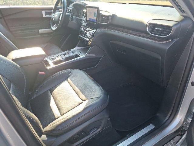 Certified 2023 Ford Explorer Limited AWD/4WD image 19