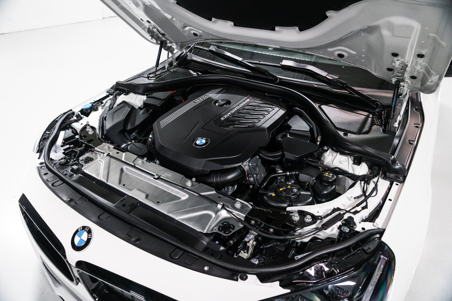 Used 2025 BMW M240i xDrive Coupe AWD/4WD image 34