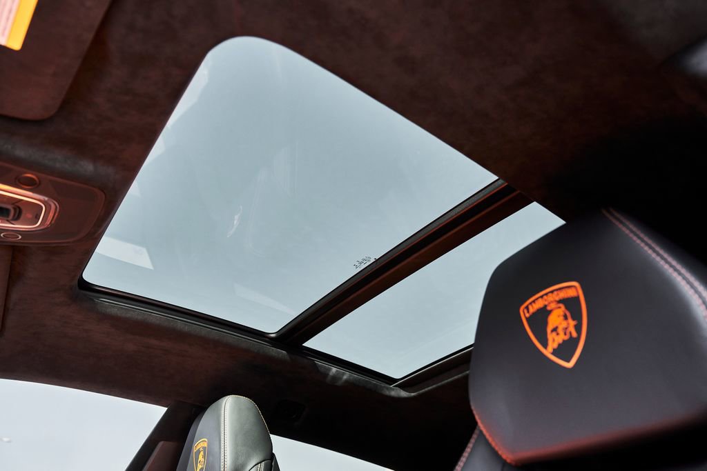 Used 2022 Lamborghini Urus AWD/4WD image 50