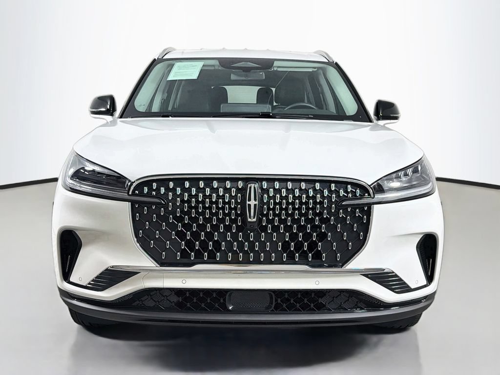 Used 2026 Lincoln Aviator 2WD image 2