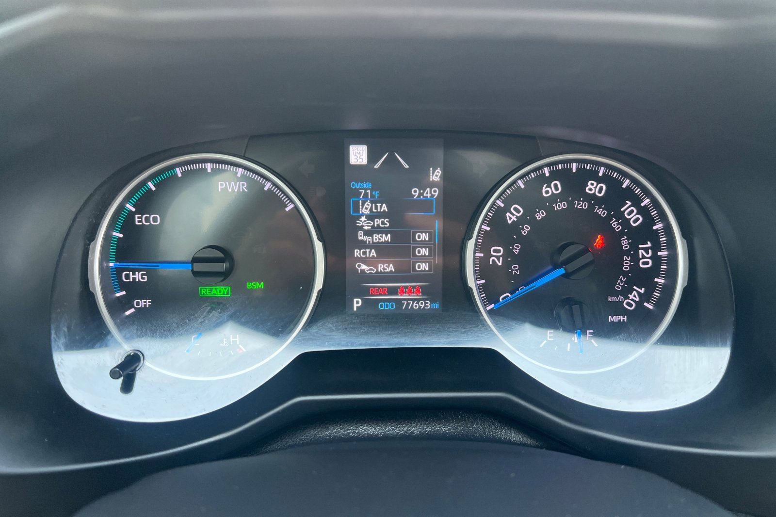 Used 2022 Toyota RAV4 XLE Premium image 24