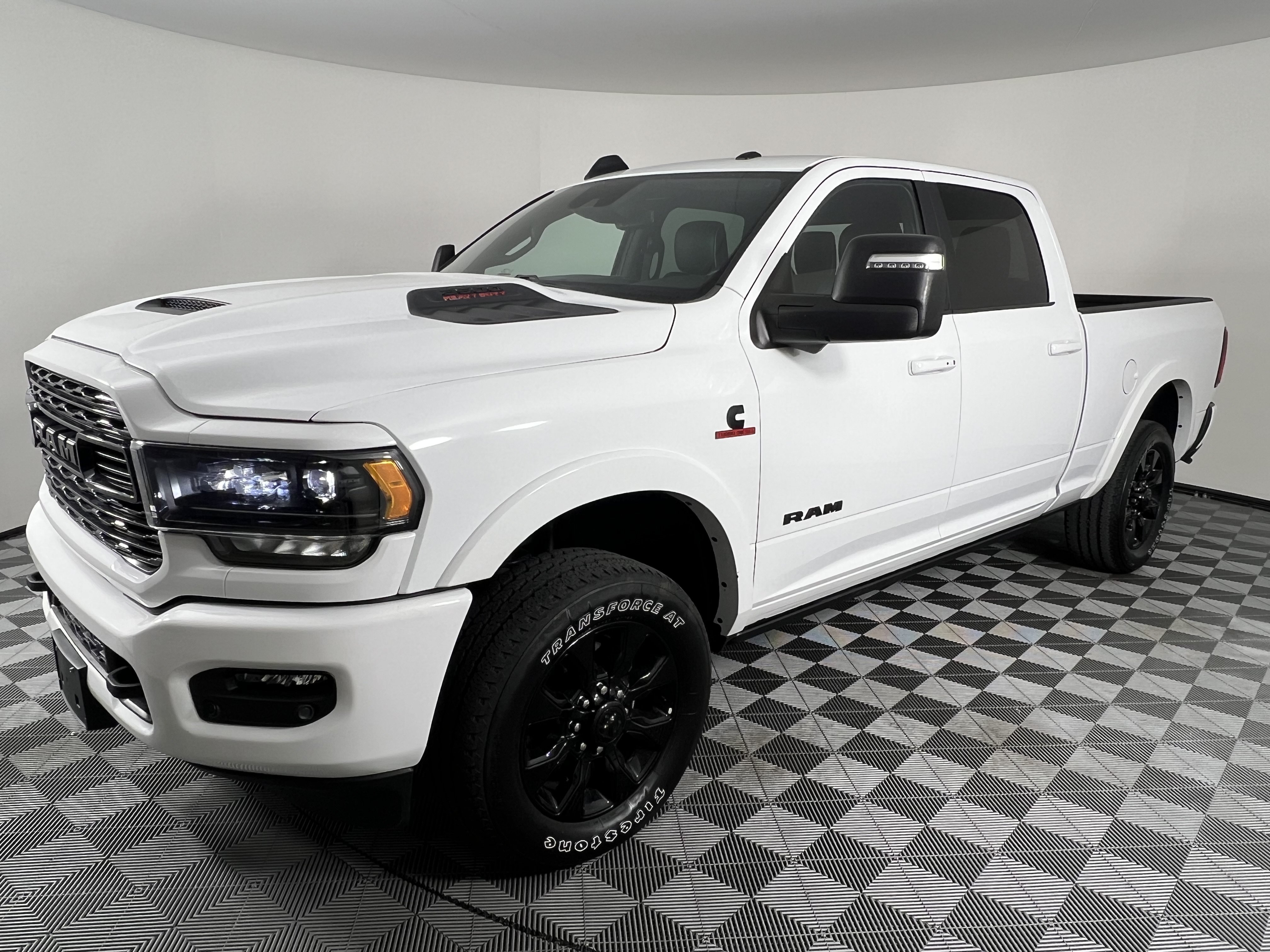 Used 2023 RAM 3500 Limited AWD/4WD image 8