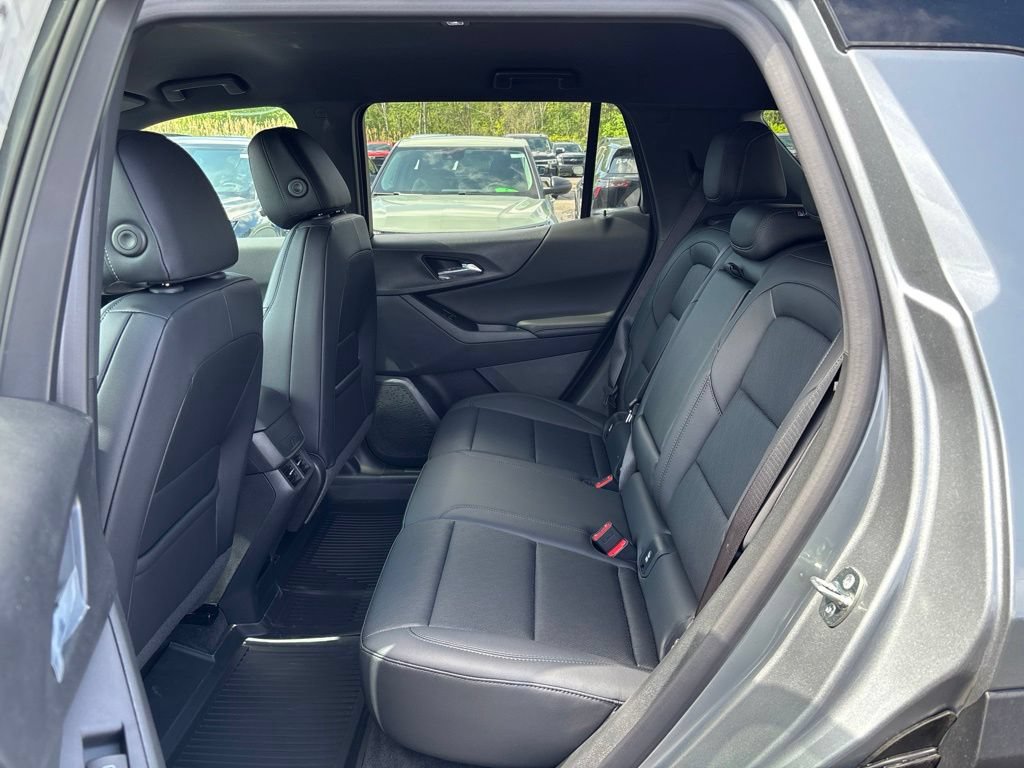 New 2026 Chevrolet Equinox LT w/ Convenience Package II FWD image 9