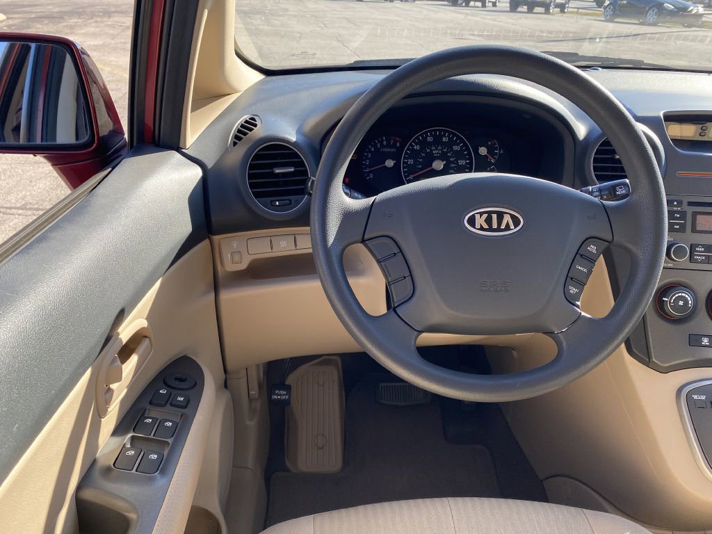Used 2008 Kia Rondo LX w/ Convenience Pkg image 10