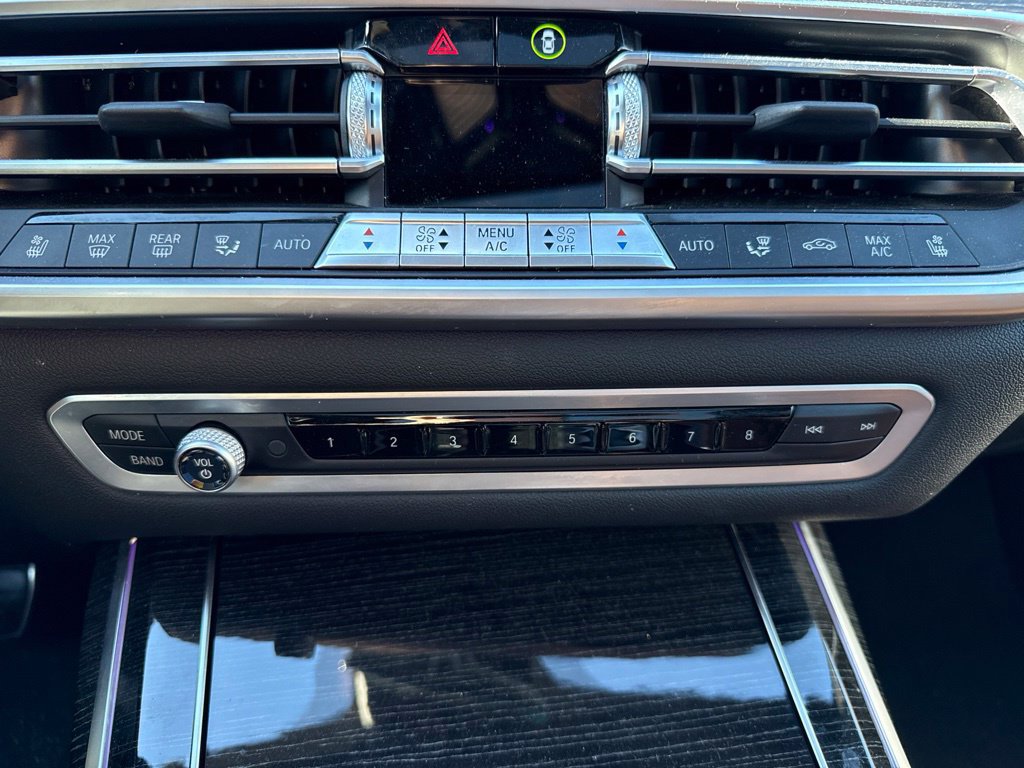 Used 2020 BMW X7 M50i AWD/4WD image 19