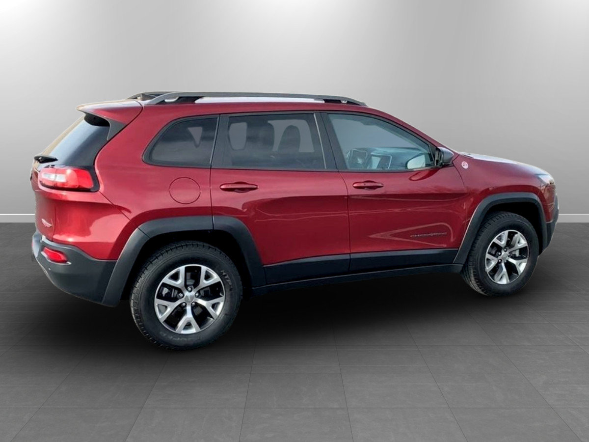 Used 2017 Jeep Cherokee Trailhawk w/ Comfort/Convenience Group AWD/4WD image 6