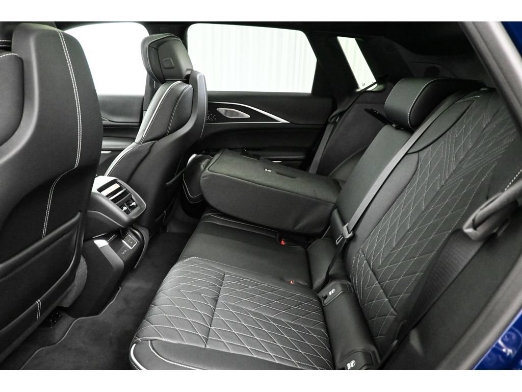 New 2026 Cadillac Lyriq V w/ Exterior Carbon Fiber Package AWD/4WD image 13