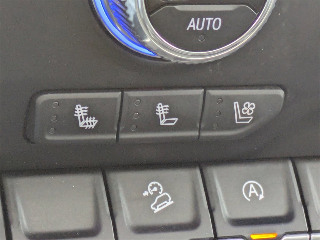 Used 2021 GMC Sierra 1500 SLT w/ SLT Convenience Package image 22