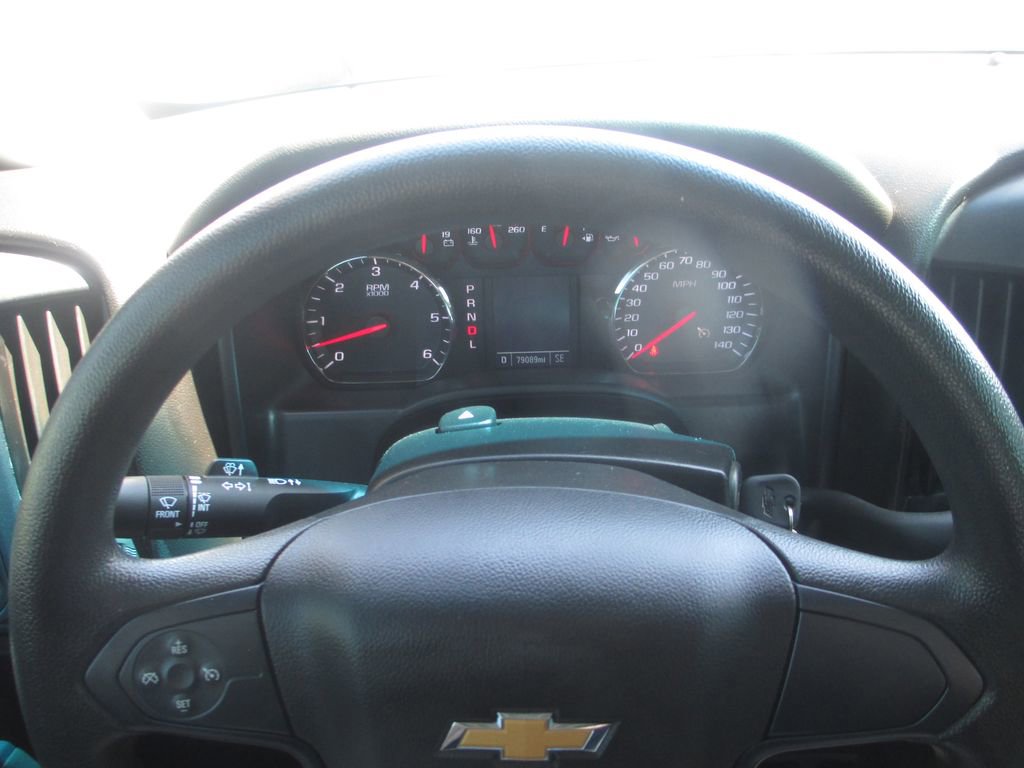Used 2018 Chevrolet Silverado 1500 Custom w/ Custom Value Package AWD/4WD image 26