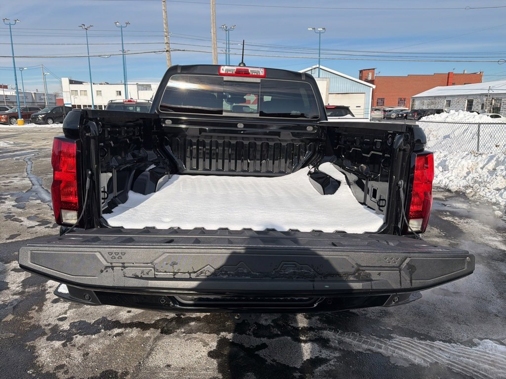 Used 2024 Chevrolet Colorado LT w/ LT Convenience Package II image 17