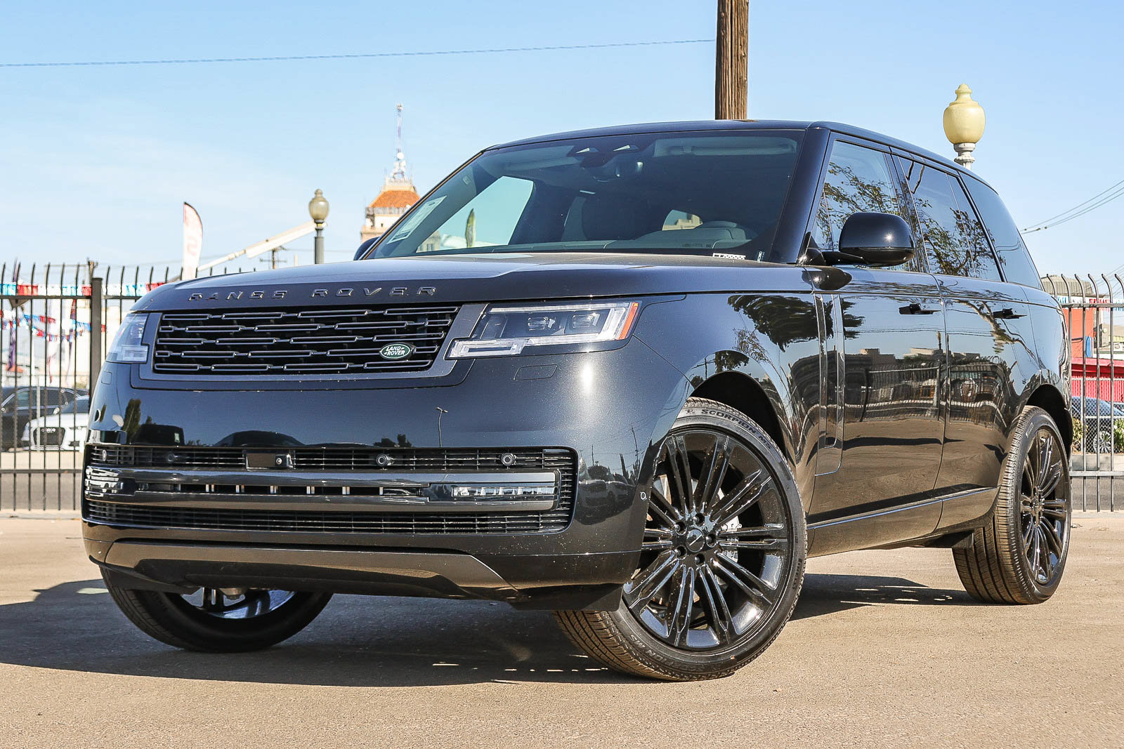 New 2026 Land Rover Range Rover SE