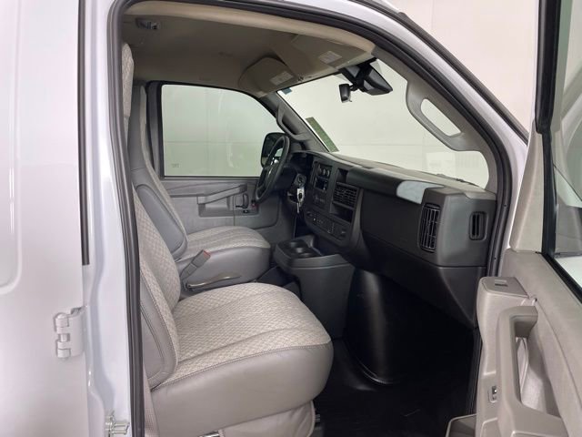 New 2025 Chevrolet Express 3500 w/ Driver Convenience Package image 19