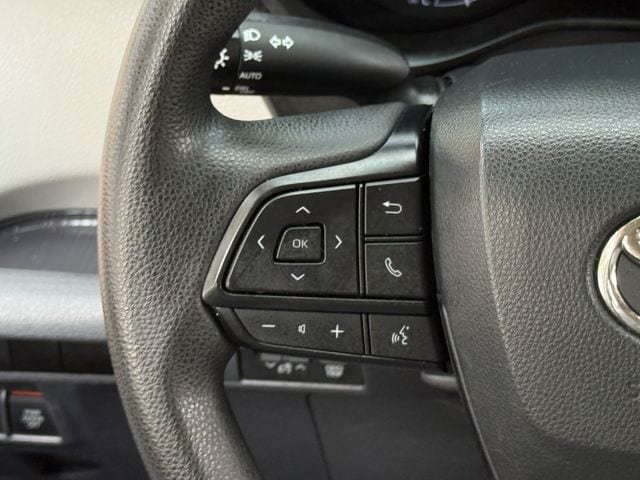 Certified 2023 Toyota Sienna LE FWD image 14