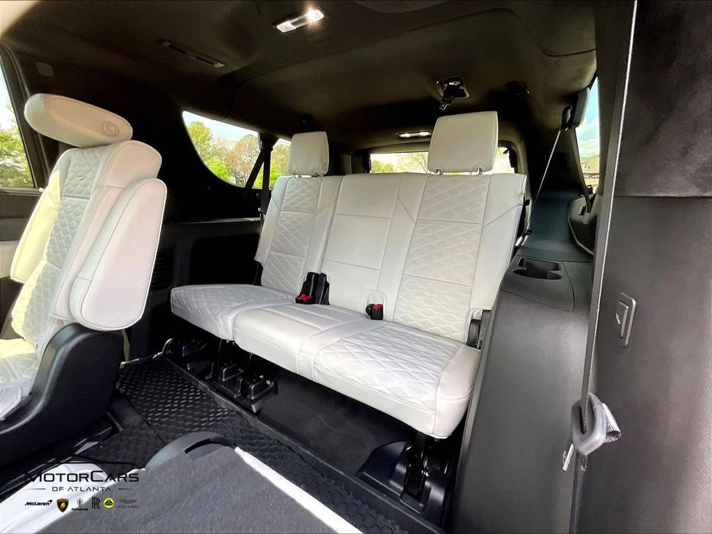 Used 2025 Cadillac Escalade ESV Premium Luxury Platinum image 24